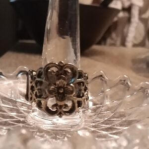 Paparazzi Gold Filigree Ring with Intricate Design